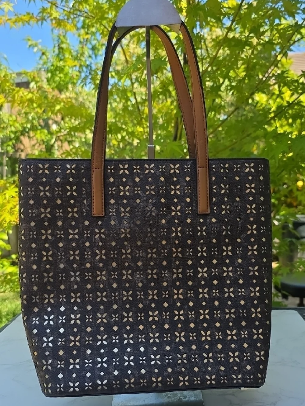 Michael Kors Brown Floral Lasercut Tote Tan Leather Handles Shoulder Bag - Picture 9 of 15